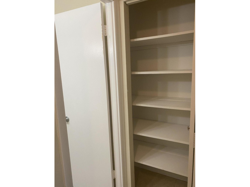 Calling INVESTORS - price to sell ! Bright and spacious 1 - photo 18