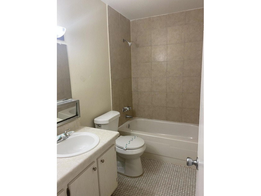 Calling INVESTORS - price to sell ! Bright and spacious 1 - photo 19