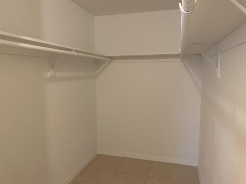 Calling INVESTORS - price to sell ! Bright and spacious 1 - photo 21