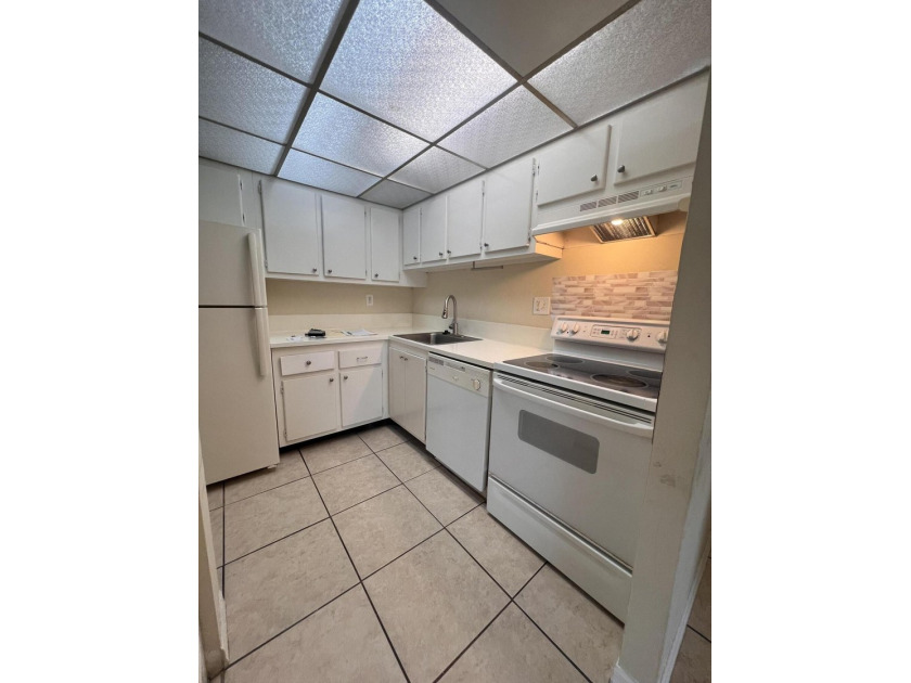 Calling INVESTORS - price to sell ! Bright and spacious 1 - photo 35