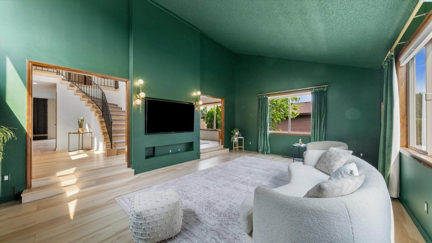 MLS# 294937 Modern lines. Mid-century vibes. A backyard you'll - photo 6