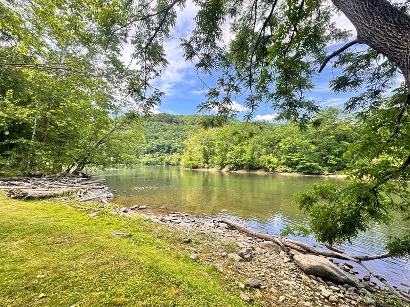 RARE NEW RIVER WATERFRONT OPPORTUNITY - 2.85 ACRES IN NEW RIVER - photo 9