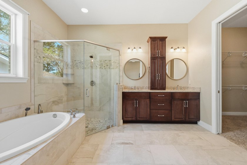 Custom-built home with flexible living space, oversized 3-car - photo 6