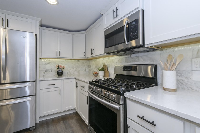 Charming remodeled 3BR/2BA Ranch w/ partially finished walkout - photo 16