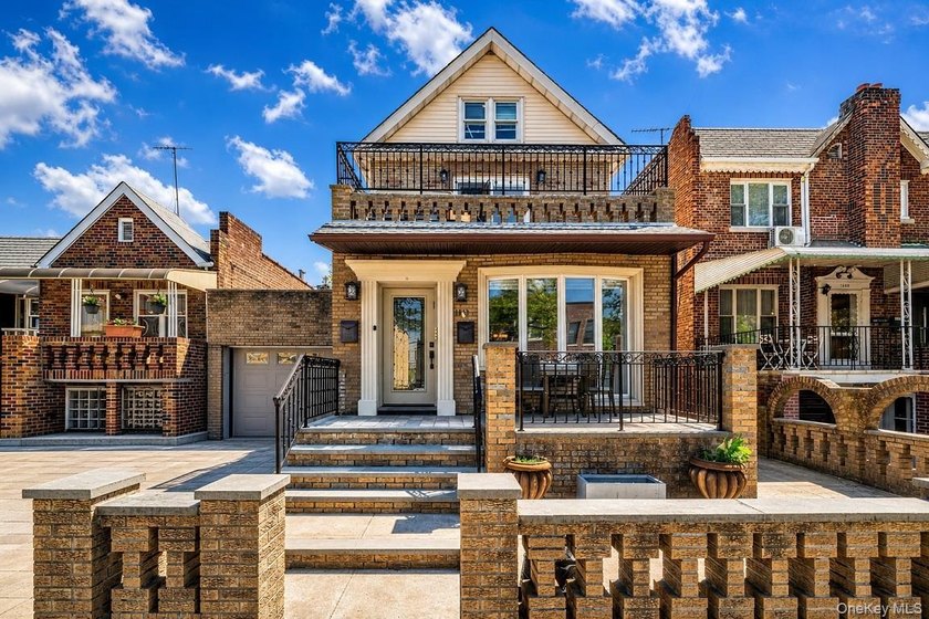 Welcome to a rare opportunity in the heart of Brooklyn, a fully - photo 2