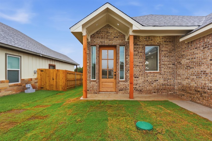 USDA Eligible - Zero Down Financing Available! Stunning model - photo 3