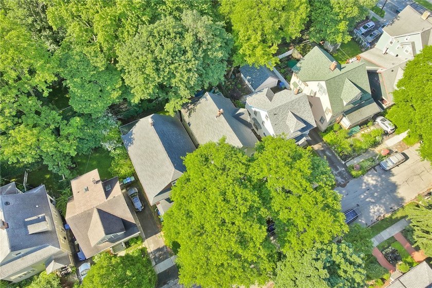 Welcome to 10 Menlo Place! Nestled on one of Rochester's most - photo 6