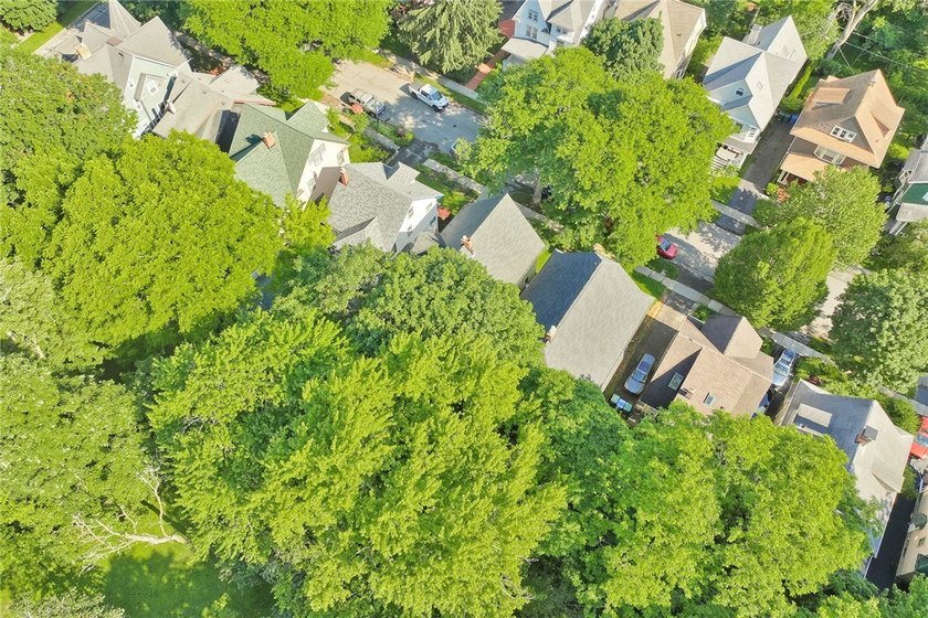 Welcome to 10 Menlo Place! Nestled on one of Rochester's most - photo 8