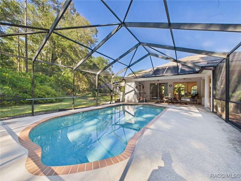 Beautiful Pool Home in Rainbow Springs Country Club Nestled in - photo 18