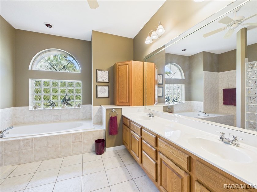 Beautiful Pool Home in Rainbow Springs Country Club Nestled in - photo 26