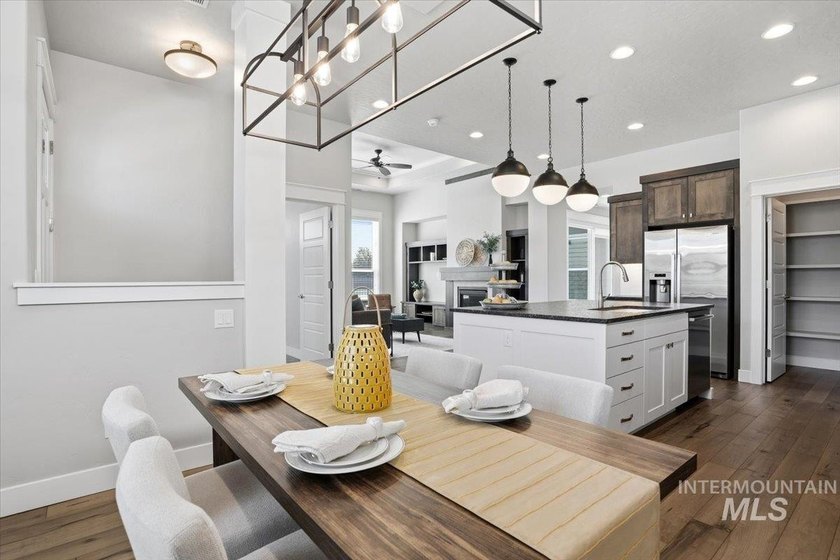 The WINTER SUNSET floorplan by Brighton is a beautifully - photo 6