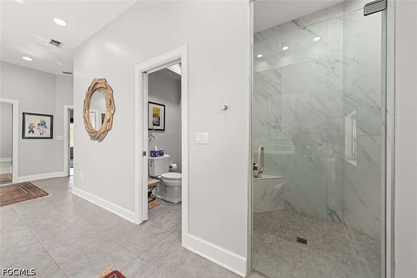 This custom contemporary classic is a truly remarkable offering - photo 12