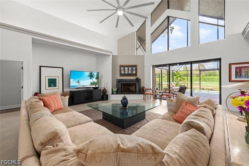 This custom contemporary classic is a truly remarkable offering - photo 19