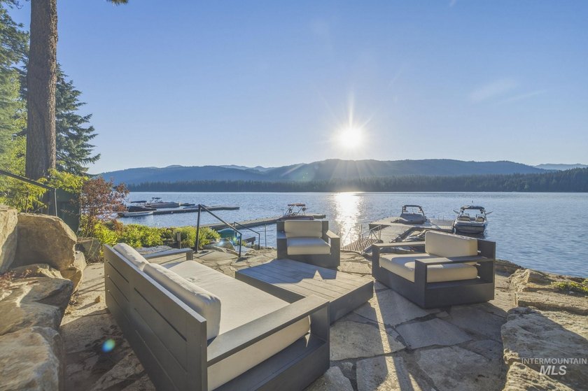 Welcome to an extraordinary opportunity on the shores of Payette - photo 7