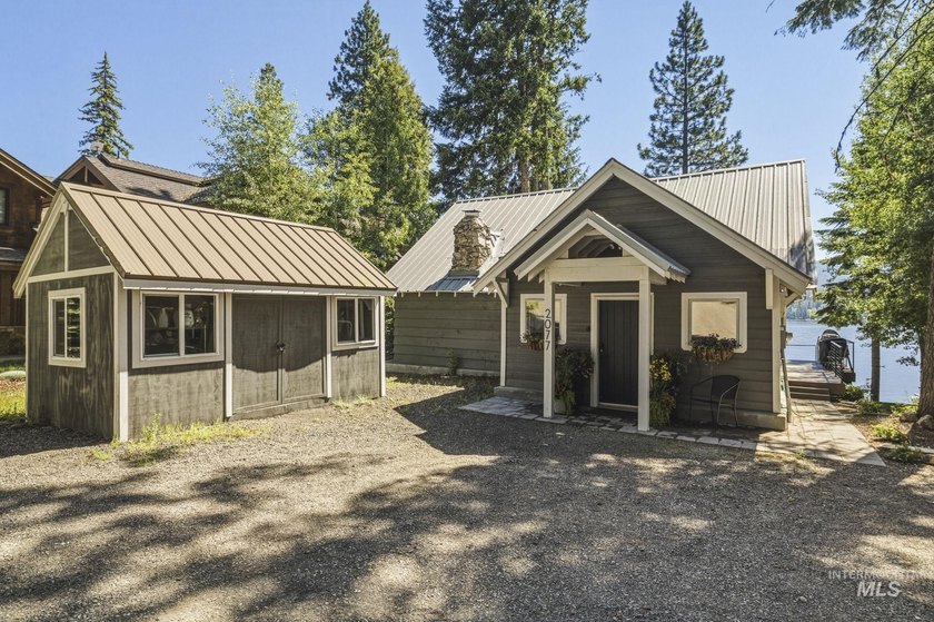 Welcome to an extraordinary opportunity on the shores of Payette - photo 9