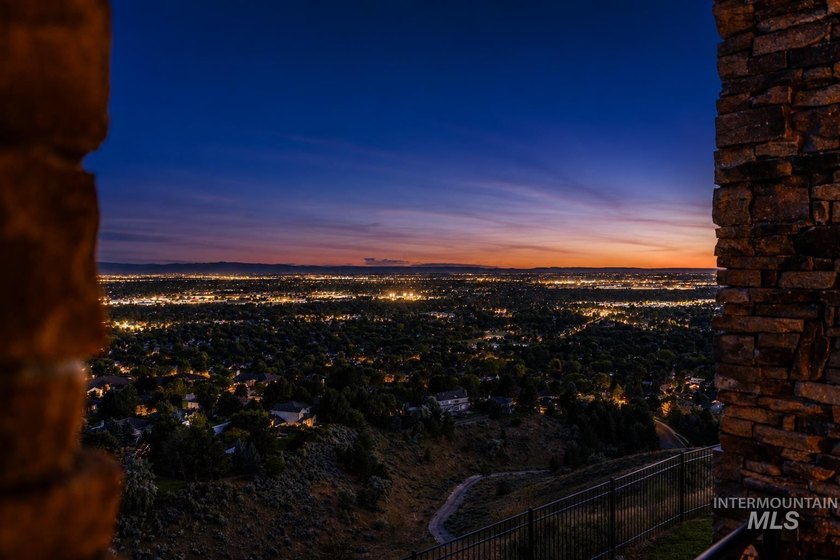 Commanding European estate from one of Boise's most spectacular - photo 3