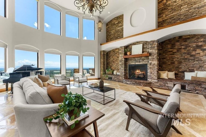 Commanding European estate from one of Boise's most spectacular - photo 5