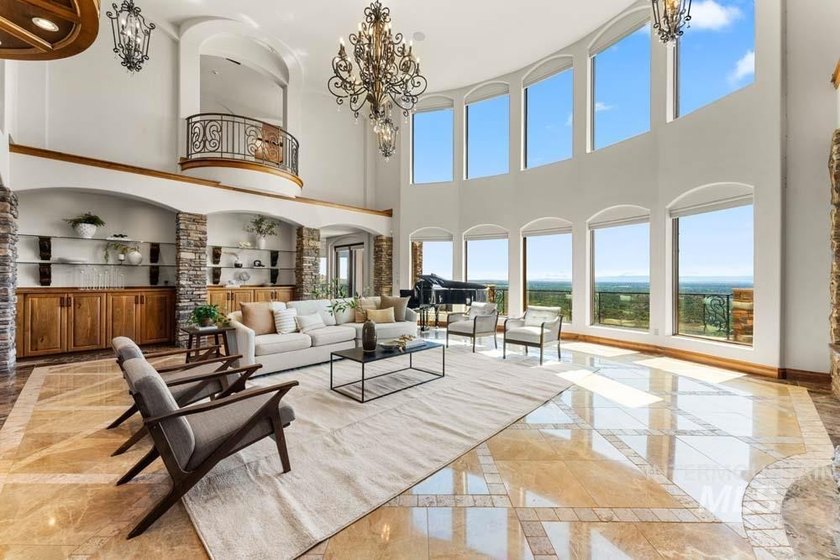 Commanding European estate from one of Boise's most spectacular - photo 6
