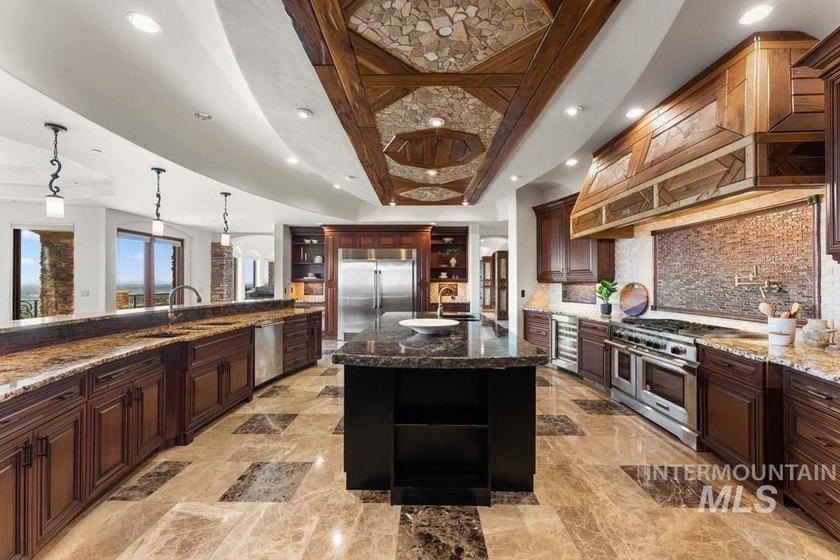 Commanding European estate from one of Boise's most spectacular - photo 9