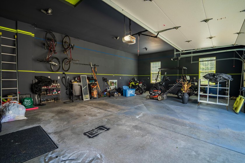 Welcome home to this fabulous 5-Level Split located in the - photo 30