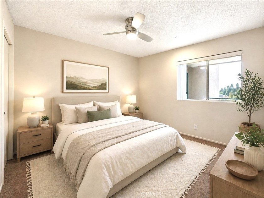 NEW LOW PRICE - NEW LOW PRICE - Spacious bedrooms with walk-in - photo 14