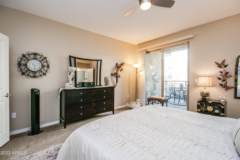 Welcome to your dream home! This remarkable 3-bedroom, 2-bath - photo 16