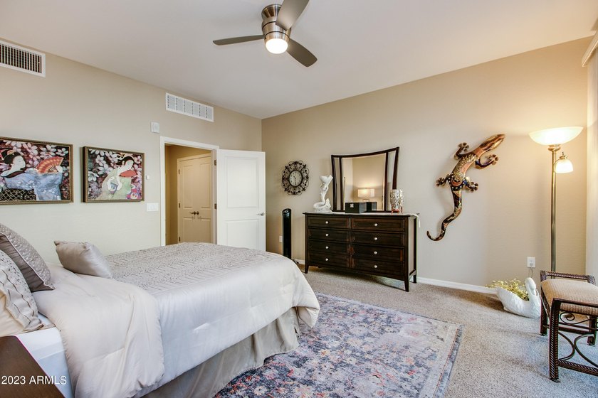 Welcome to your dream home! This remarkable 3-bedroom, 2-bath - photo 17