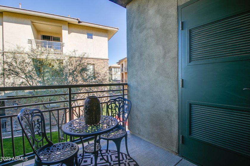 Welcome to your dream home! This remarkable 3-bedroom, 2-bath - photo 30