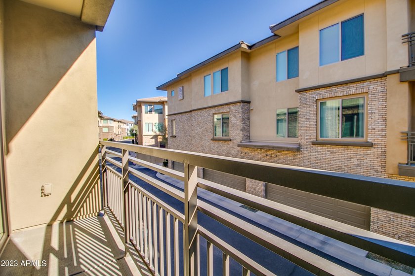 Welcome to your dream home! This remarkable 3-bedroom, 2-bath - photo 31