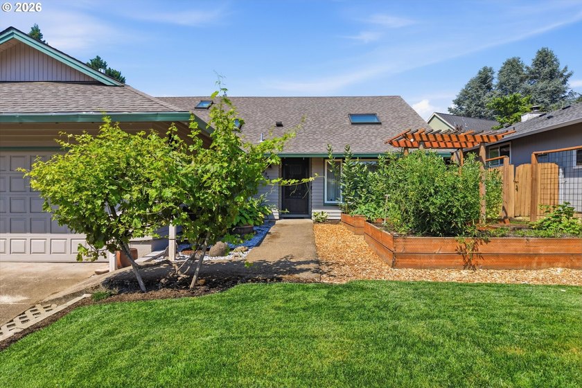 Beautifully maintained one-level home in Tualatin's sought-after - photo 4