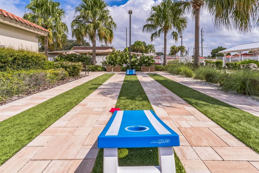 This 1200 square feet, 2.0 bed 2.0 bath located in the - photo 33