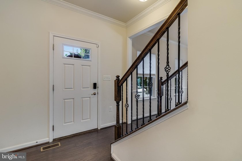 $10,000 Closing Credit w/ acceptable offer. Why wait for new - photo 34