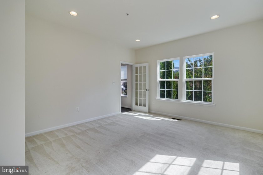 $10,000 Closing Credit w/ acceptable offer. Why wait for new - photo 41