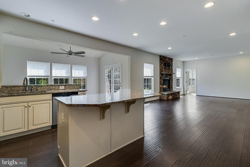 $10,000 Closing Credit w/ acceptable offer. Why wait for new - photo 44