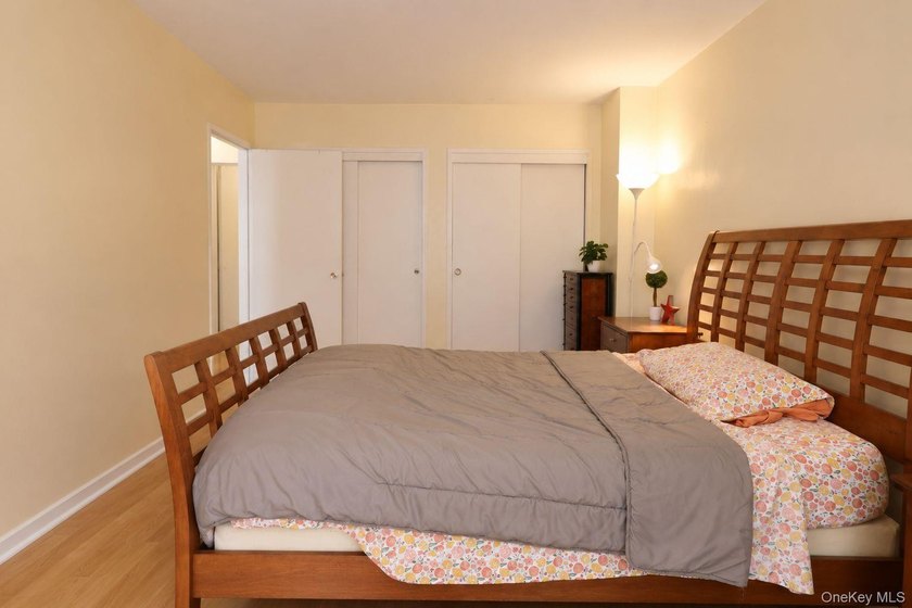 A rare chance to own in the heart of Flushing is here! This two - photo 23