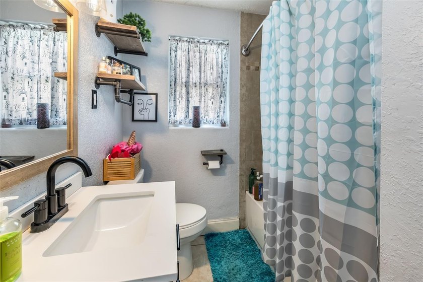 Welcome to 1509 Primrose Lane! Beautifully updated pool home - photo 36