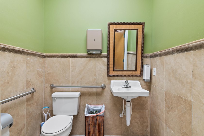 Rare and sought after live/work opportunity in the heart of - photo 10