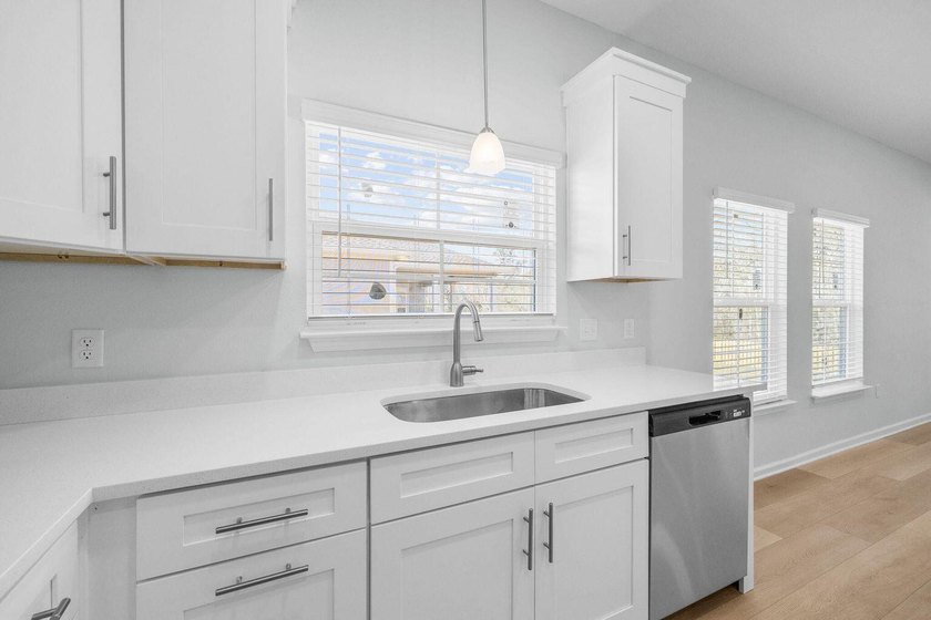 $5,000 closing cost credit with preferred lender &amp; title + - photo 5