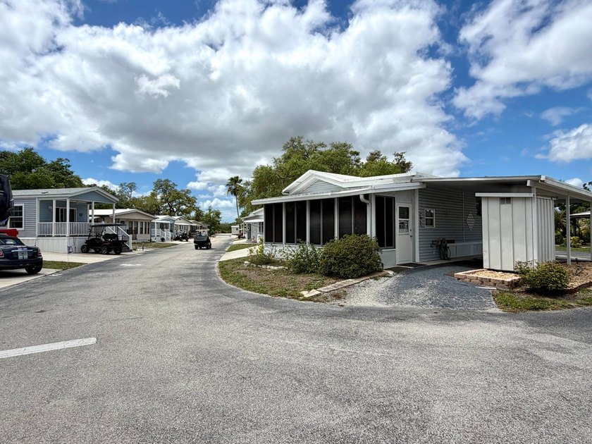Welcome to this well-maintained 1996 Skyline single-wide home - photo 31