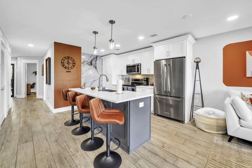 Experience coastal living in Seascape Resort! This fully - photo 12