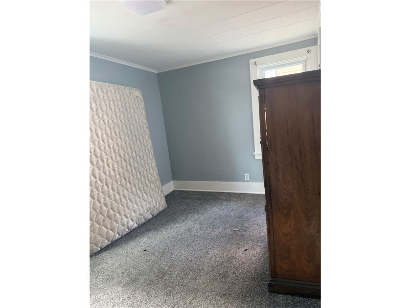 Opportunity awaits with this 3-bedroom ranch that's ready for - photo 5