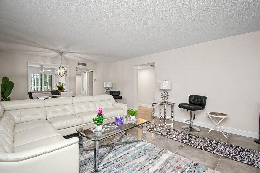 Renovated with timeless style, this beautifully appointed 2 - photo 14