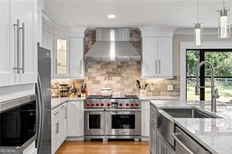 Rarely does a property like this become available. Nestled on 3 - photo 21
