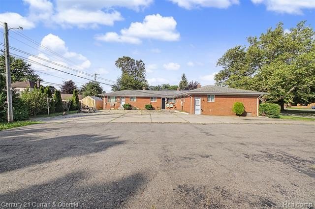 8 unit apartment building, 2 separate buildings with 4 (one) - photo 21
