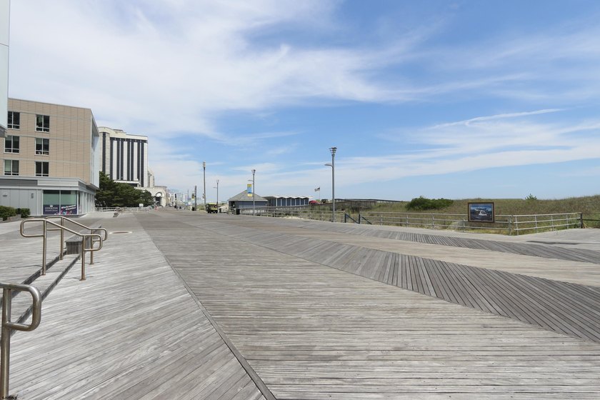 BEACHFRONT CONDO!! VACANT &amp; NEWLY RENOVATED! Don't miss this - photo 24
