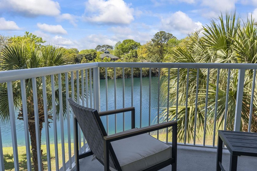 Fully furnished, second-floor one-bedroom, one-bathroom condo - photo 29