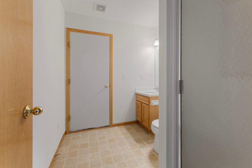 Looking for a move-in-ready end-unit townhome! Look no - photo 10