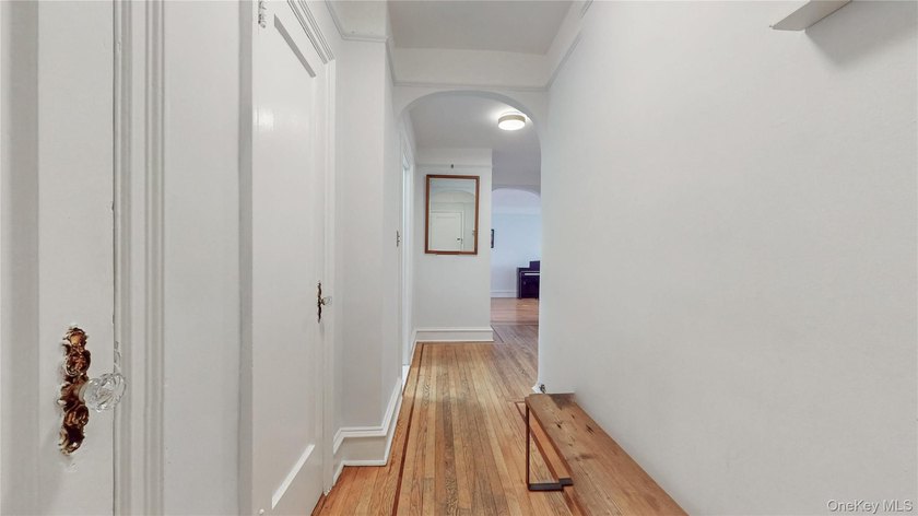 Prime location in the heart of Forest Hills-this move-in ready - photo 3