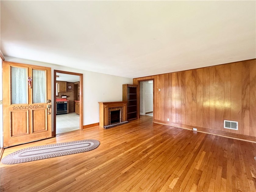 Don't miss this charming 2-bedroom, 1.5-bath ranch offering - photo 6