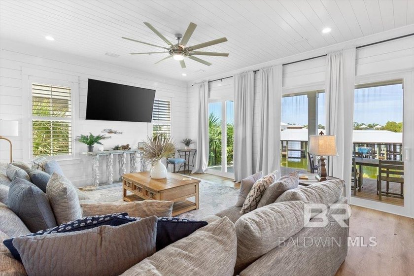 Discover luxury waterfront living in this beautifully appointed - photo 16